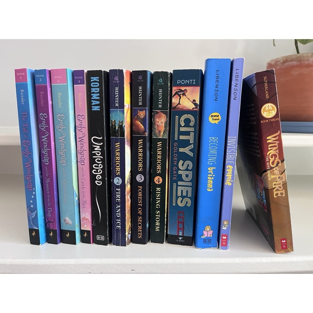 Lot Of 12 Middle Grade Books Paperback Book Wings Of Fire Warriors Graphic Novel